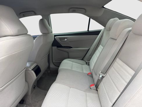Used 2017 Toyota Camry LE FWD image 37