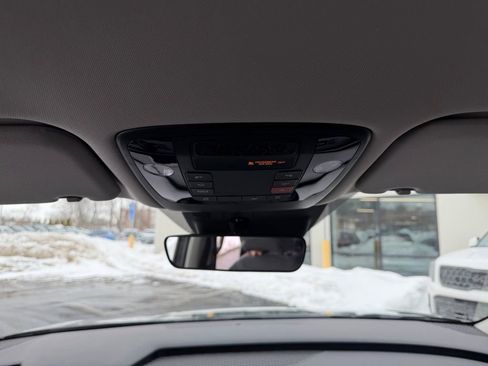 New 2026 Kia Carnival LX FWD image 24
