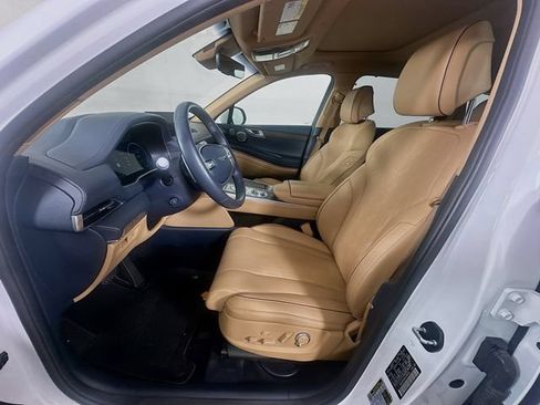 Used 2022 Genesis GV80 2.5T w/ Prestige Package 04 AWD/4WD image 21