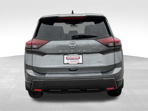 Used 2026 Nissan Rogue SV w/ Cold Weather Package AWD/4WD image 4