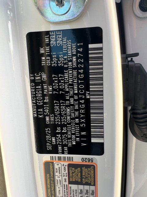Used 2026 Kia Sorento LX FWD image 8