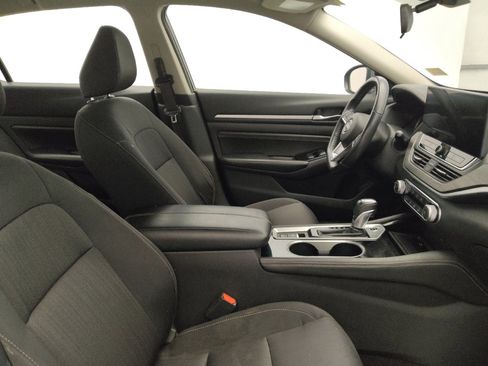Used 2023 Nissan Altima 2.5 SV w/ SV Premium Package AWD/4WD image 21