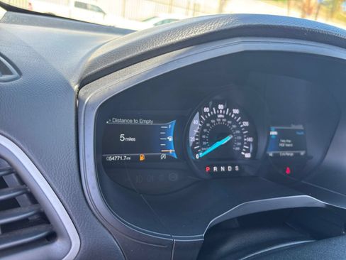 Used 2023 Ford Edge SEL AWD/4WD image 40