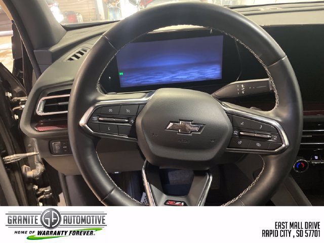 Used 2025 Chevrolet Traverse Z71 w/ Driver Confidence Package AWD/4WD image 11
