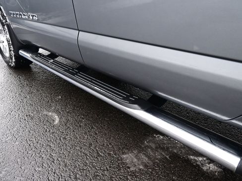 Used 2018 Nissan Titan SV image 13