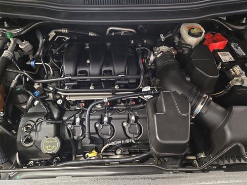 Used 2018 Ford Explorer Limited image 31