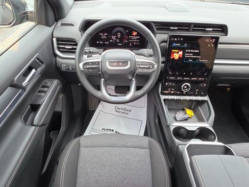 Used 2025 GMC Terrain Elevation w/ Technology Package II AWD/4WD image 27