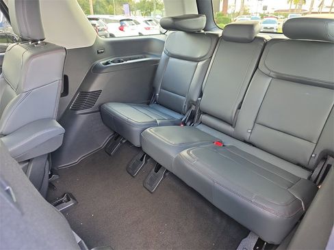 New 2025 Ford Expedition Active image 34