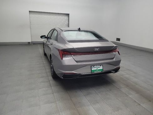 Used 2021 Hyundai Elantra SEL w/ Convenience + Premium Package FWD image 5