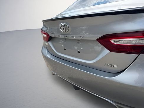 Used 2019 Toyota Camry XSE FWD image 32