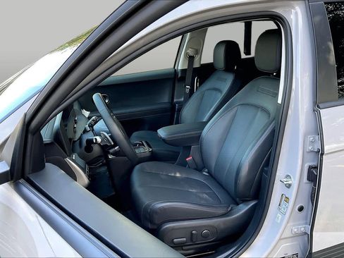 Used 2025 Hyundai Ioniq 5 SEL RWD image 7