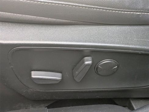 Used 2022 Ford Escape SEL image 24