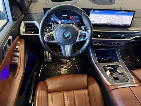 Used 2023 BMW X7 xDrive40i w/ M Sport Package image 4