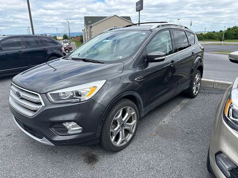 Used 2019 Ford Escape Titanium AWD/4WD image 2