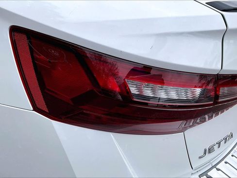 Used 2024 Volkswagen Jetta SEL image 29