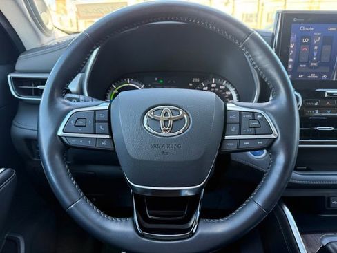 Used 2021 Toyota Highlander Platinum AWD/4WD image 15