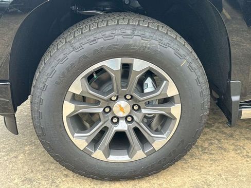 New 2026 Chevrolet Silverado 1500 High Country w/ Technology Package AWD/4WD image 4