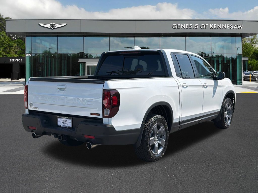 Used 2025 Honda Ridgeline TrailSport image 8