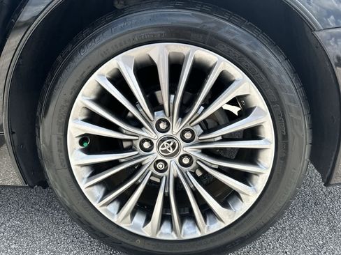 Used 2021 Toyota Avalon Limited w/ Advanced Safety Package FWD image 15