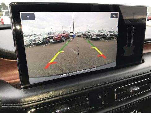 Used 2022 Lincoln Nautilus Reserve image 17