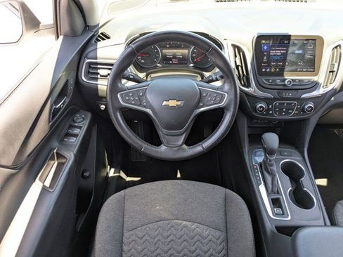 Used 2022 Chevrolet Equinox LT FWD image 16