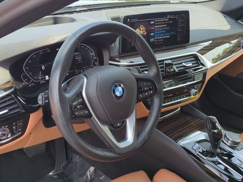Certified 2023 BMW 530e xDrive w/ Executive Package AWD/4WD image 18
