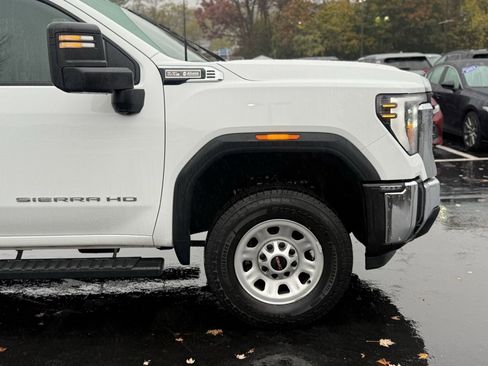 Used 2024 GMC Sierra 2500 Pro w/ Convenience Package image 10