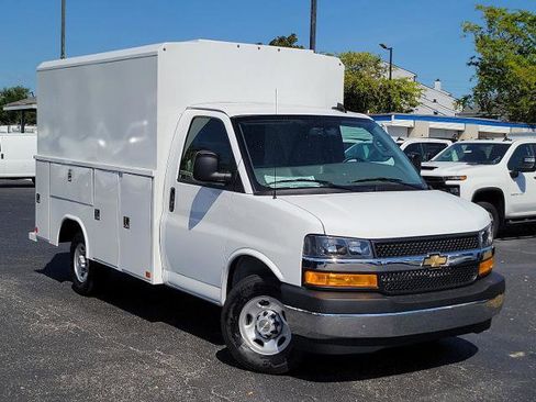 New 2025 Chevrolet Express 3500 w/ Power Convenience Package image 26