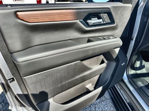 New 2026 GMC Yukon Denali w/ Denali Reserve Package AWD/4WD image 21