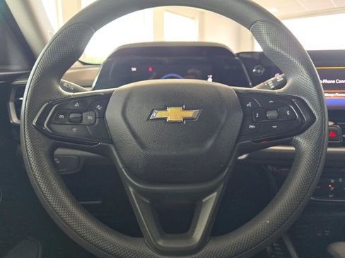 Used 2025 Chevrolet TrailBlazer LT AWD/4WD image 22