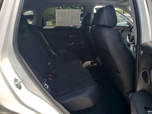 Certified 2025 Acura ADX AWD image 33
