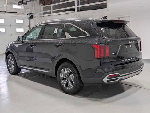 Certified 2022 Kia Sorento S AWD/4WD image 10