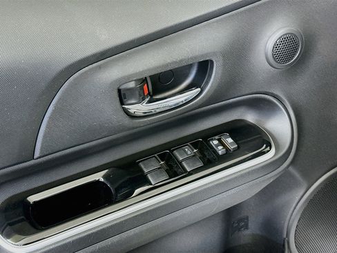 Used 2018 Toyota Prius C Two w/ Carpet Mat Package FWD image 15