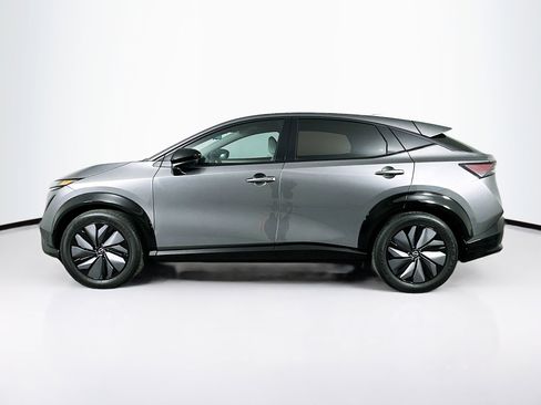 Used 2023 Nissan Ariya AWD image 4