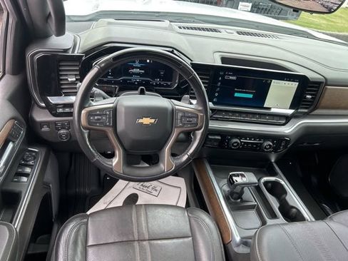 Used 2023 Chevrolet Silverado 1500 High Country w/ Technology Package AWD/4WD image 28