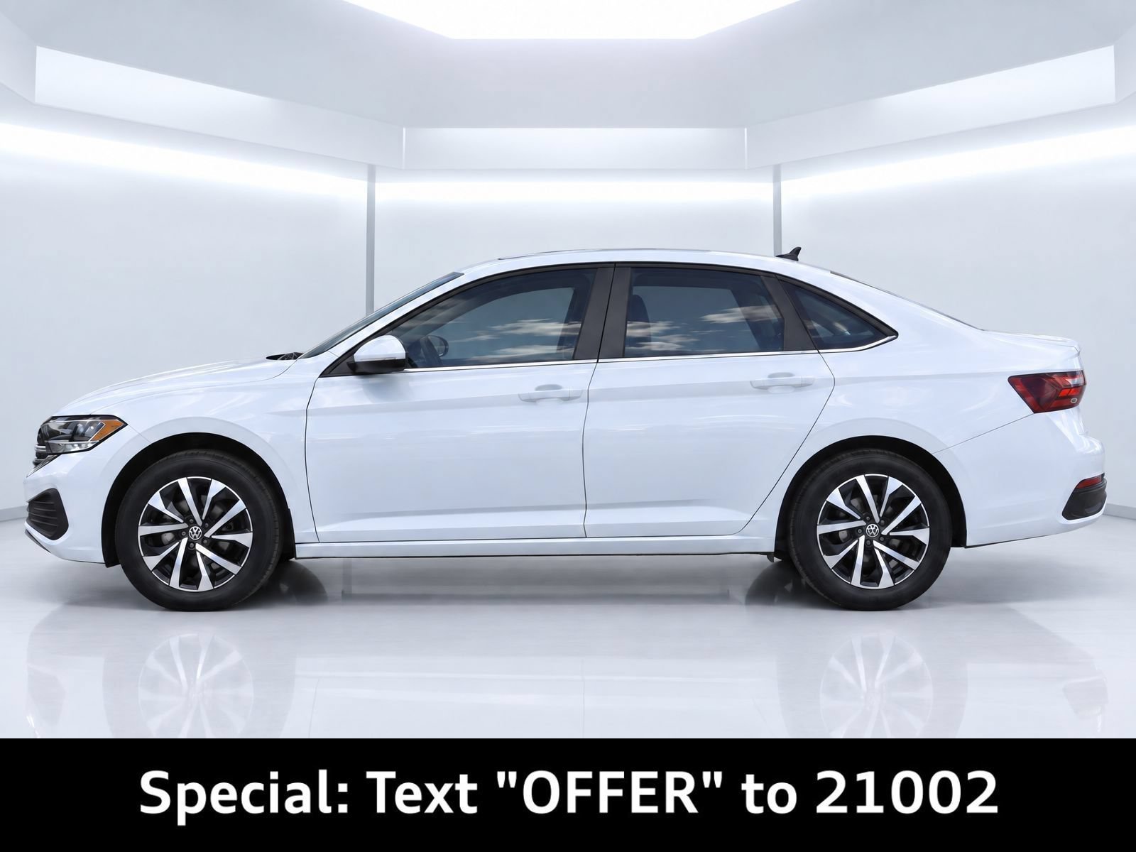 Used 2024 Volkswagen Jetta S FWD image 2