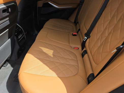 New 2026 BMW X5 xDrive40i w/ Executive Package image 11