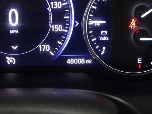 Used 2024 Buick Enclave Premium image 49