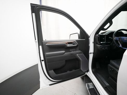 Certified 2023 Chevrolet Silverado 1500 High Country w/ Technology Package image 26