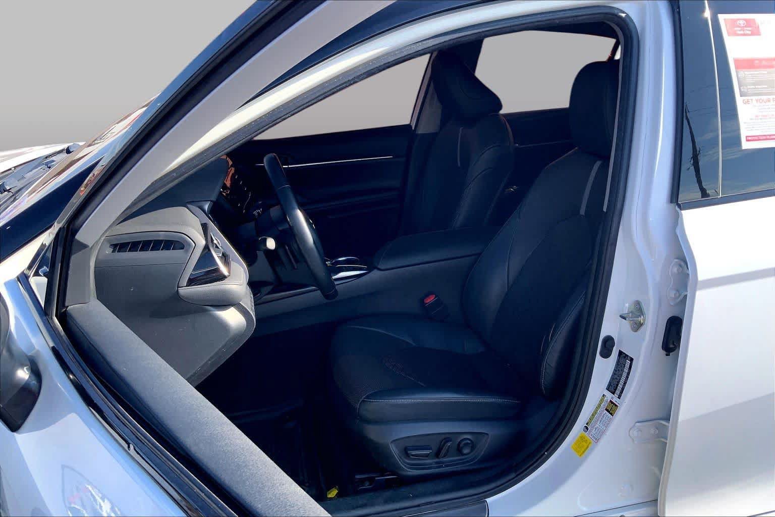 Used 2020 Toyota Camry XSE w/ Driver Assist Package FWD image 8