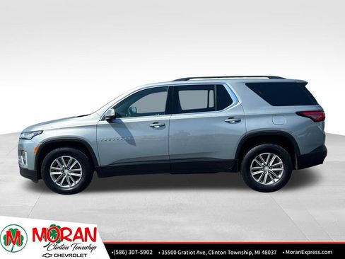 Certified 2023 Chevrolet Traverse LT FWD image 3