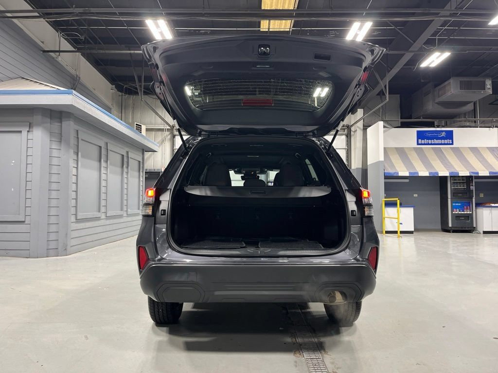 Used 2026 Subaru Forester Premium AWD/4WD image 10