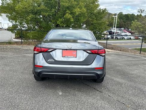 New 2025 Nissan Sentra SV image 5