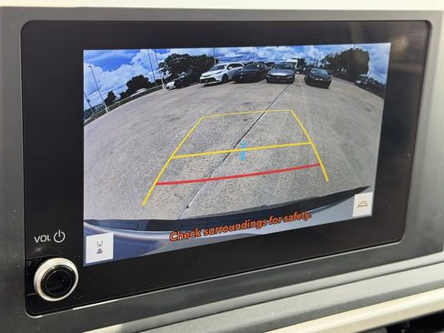 Used 2024 Toyota Tacoma SR RWD image 18