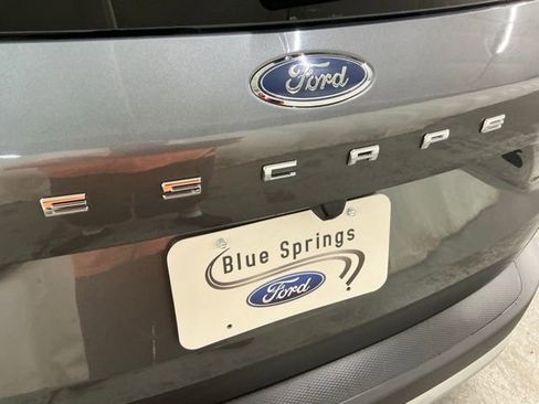 Used 2024 Ford Escape Active image 5