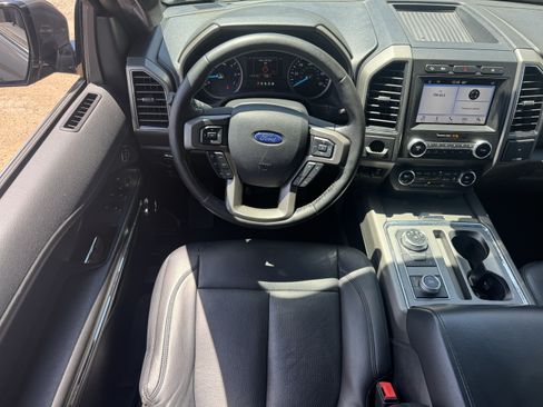 Used 2019 Ford Expedition XLT w/ Equipment Group 201A AWD/4WD image 27