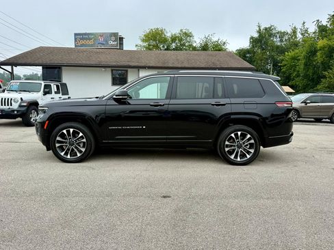Used 2021 Jeep Grand Cherokee L Overland w/ Luxury Tech Group IV AWD/4WD image 8