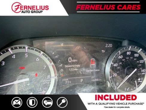 Used 2022 Toyota Highlander XLE AWD/4WD image 10