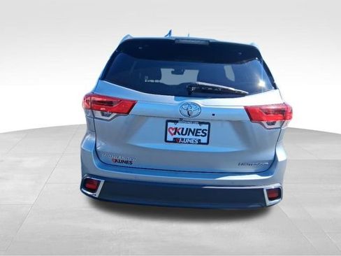 Used 2019 Toyota Highlander Limited Platinum image 9