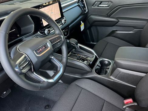 New 2026 GMC Canyon Elevation w/ Convenience Package RWD image 8